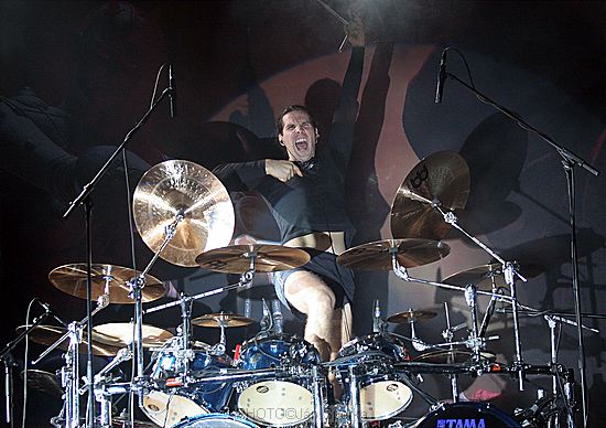 Koncert nemeckej skupiny Helloween v iline 22.novembra. Na snmke bubenk Dani Loeble\nfoto: SITA/Jano perka